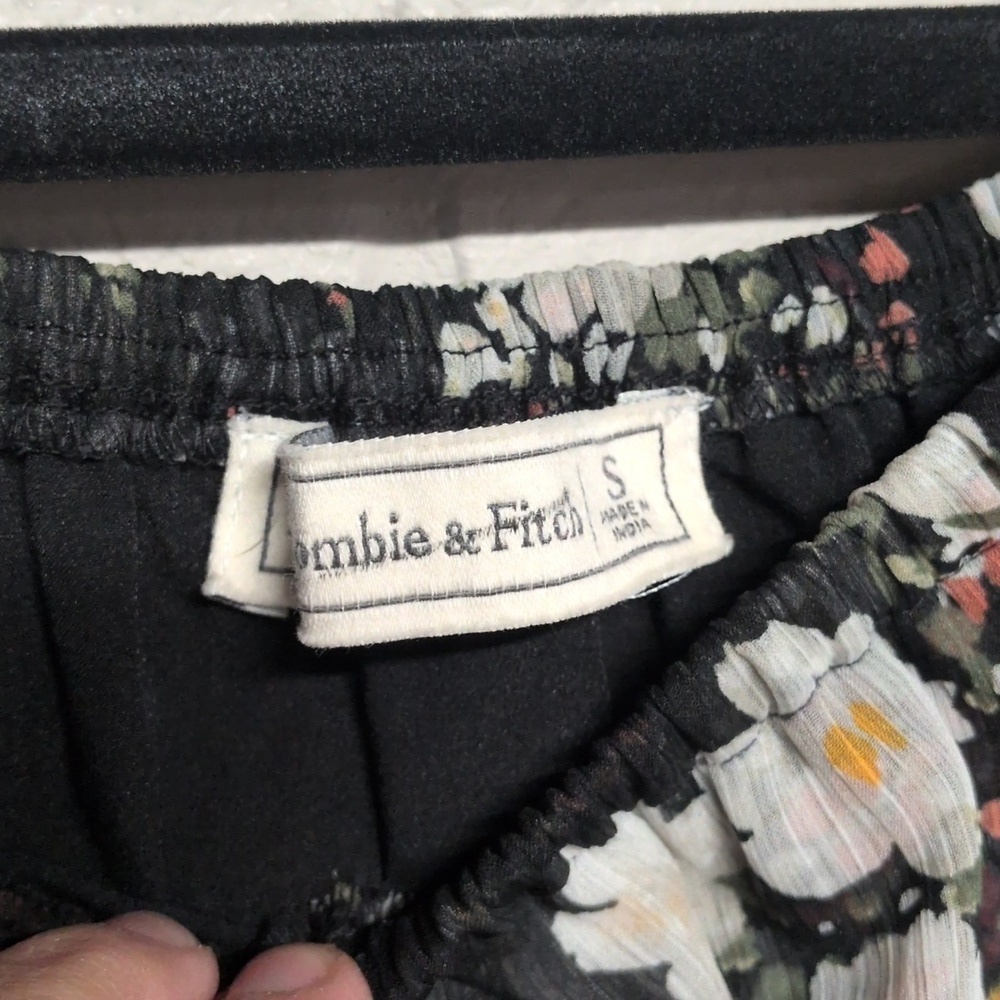 Abercrombie & Fitch Sheer Floral Off Shoulder Blouse S, Whimsigoth Date Night - Picture 4 of 7